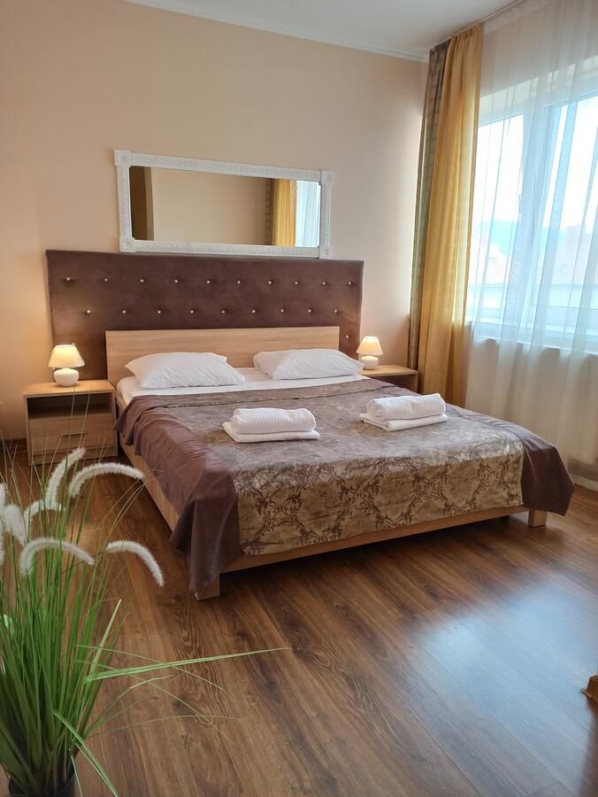 Апартаменты Lux two room Apartments on Belayeva 5 Мукачево-5